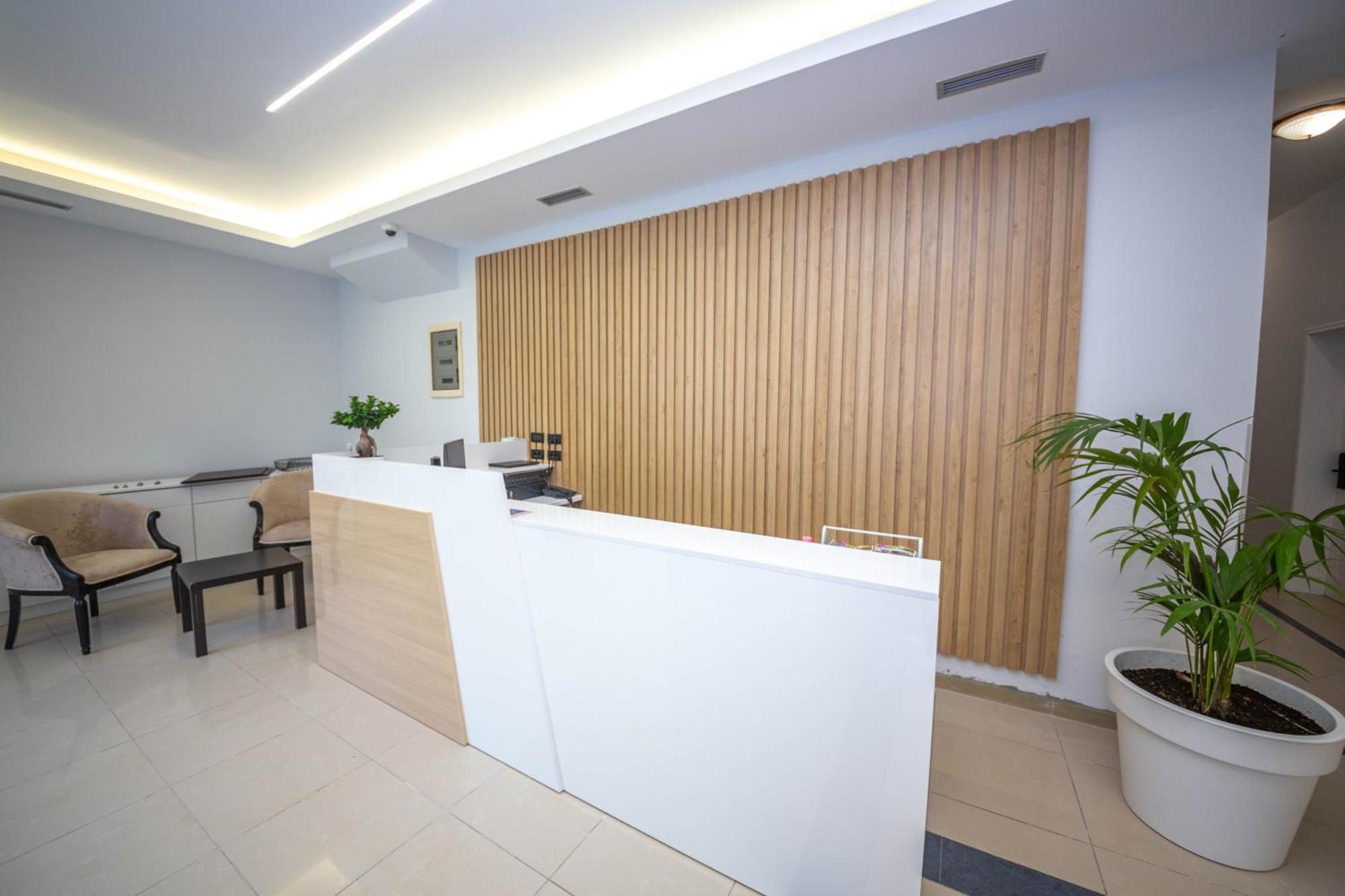 Hotel Sea Breeze ซารานเดอ ภายนอก รูปภาพ