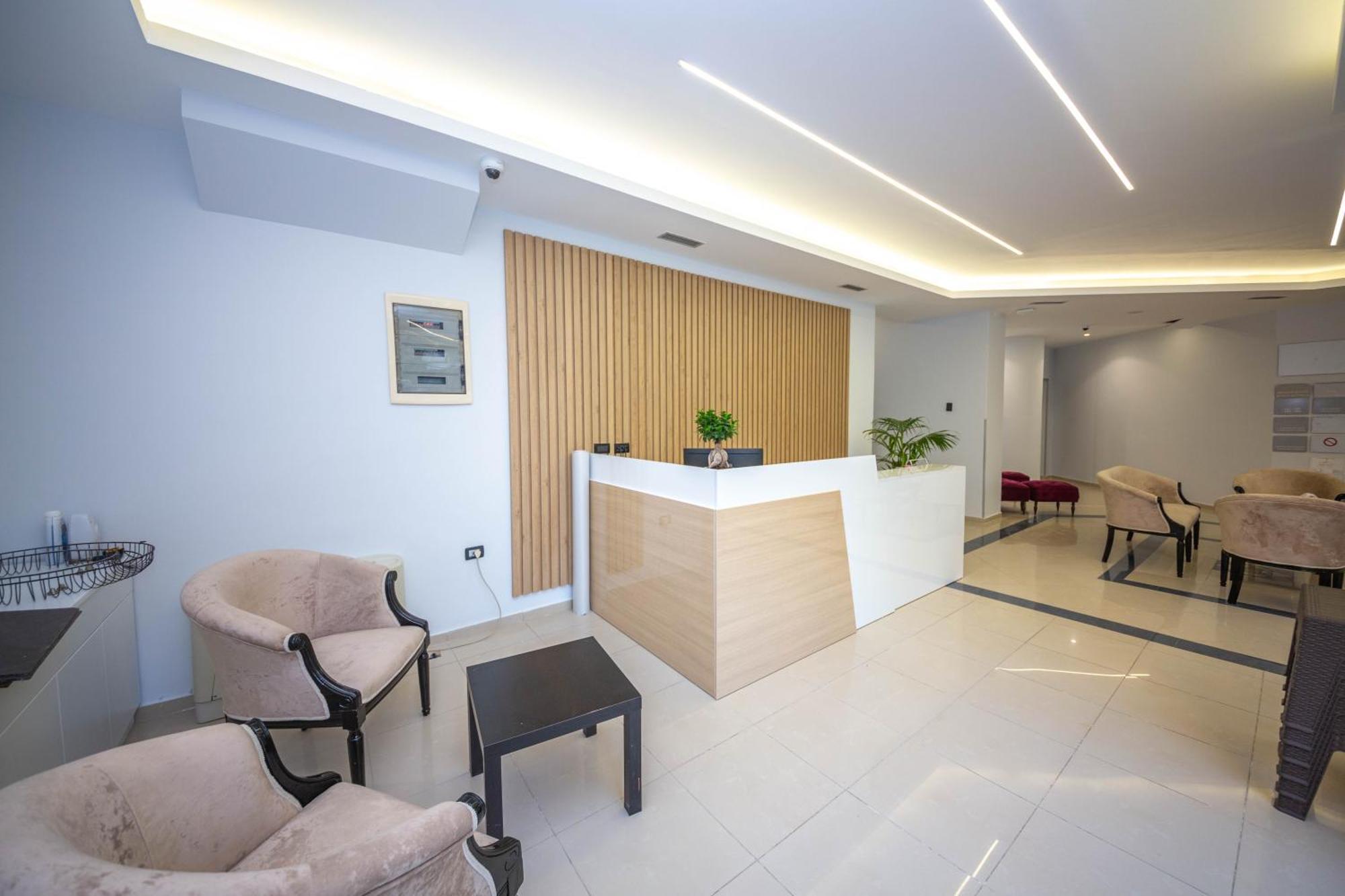 Hotel Sea Breeze ซารานเดอ ภายนอก รูปภาพ