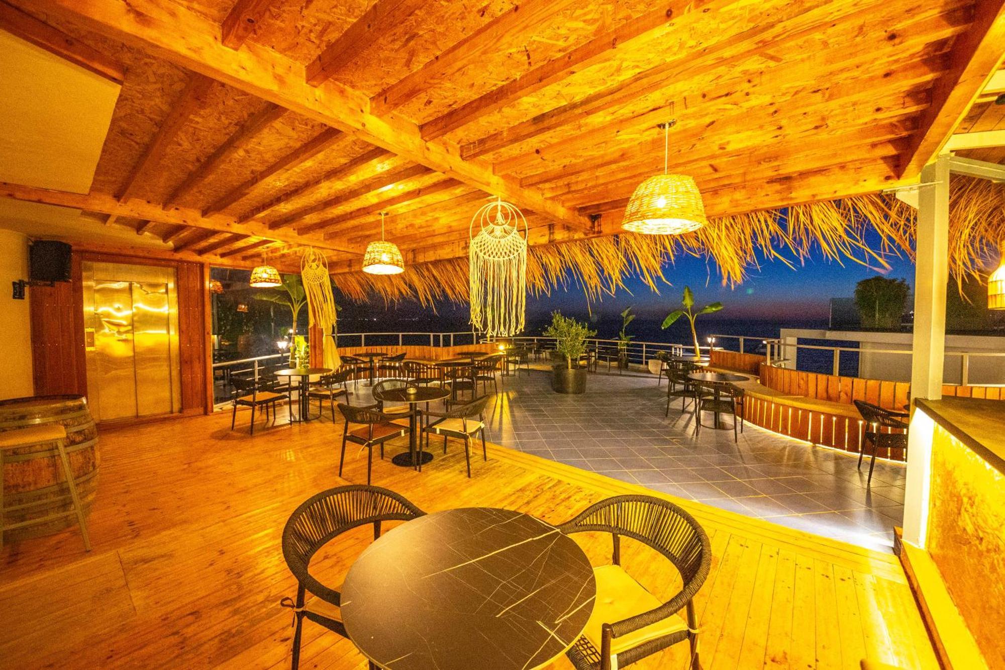 Hotel Sea Breeze ซารานเดอ ภายนอก รูปภาพ