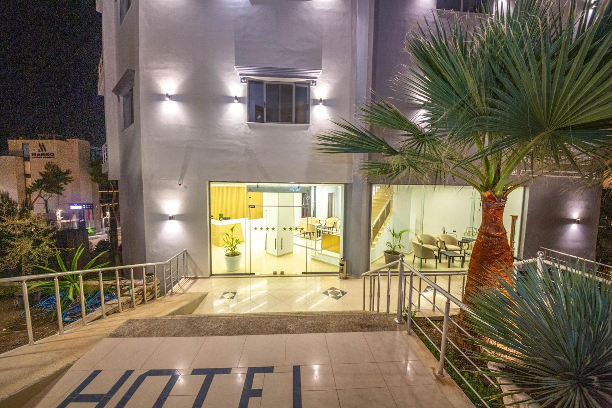 Hotel Sea Breeze ซารานเดอ ภายนอก รูปภาพ